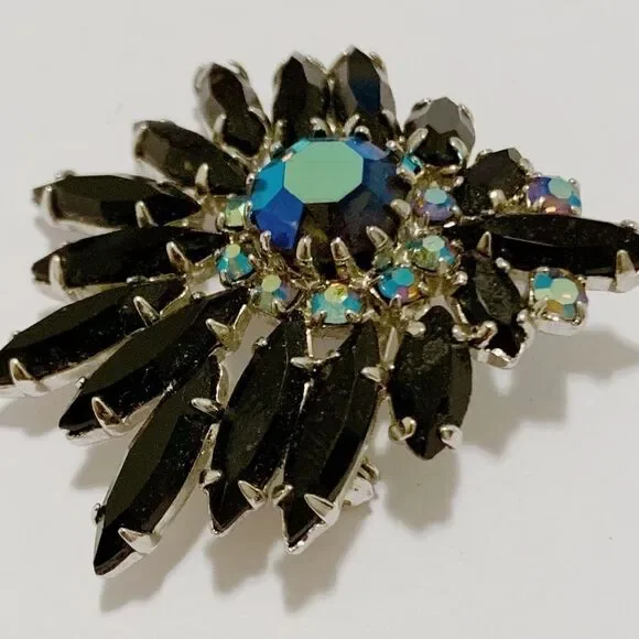 Vintage Black Rhinestone Brooch - Picture 5 of 5